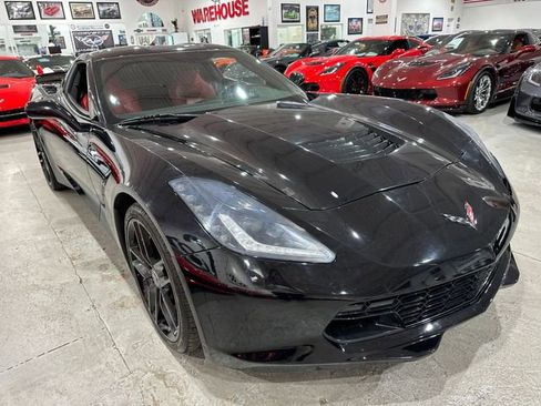 Used 2019 Chevrolet Corvette Stingray Coupe w/ 1LT image 4