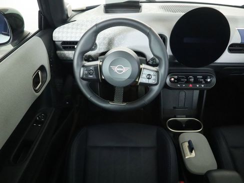 Certified 2025 MINI Cooper S image 10