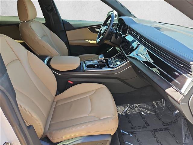 Used 2023 Audi Q8 Premium AWD/4WD image 27