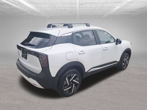 New 2026 Nissan Kicks SV w/ Interior Electronics Package FWD image 5