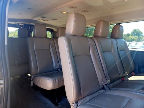 Used 2012 Nissan NV 3500 SL w/ Technology Pkg image 16