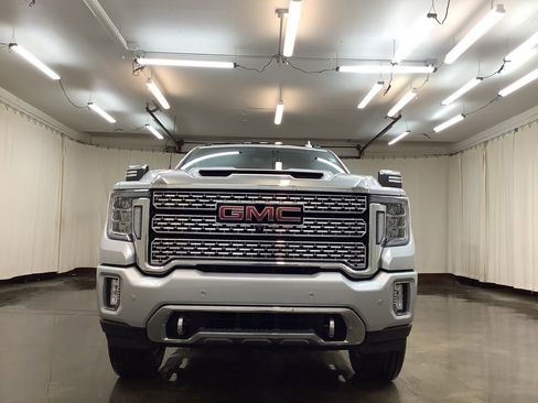 Used 2023 GMC Sierra 2500 Denali w/ Denali Ultimate Package image 13
