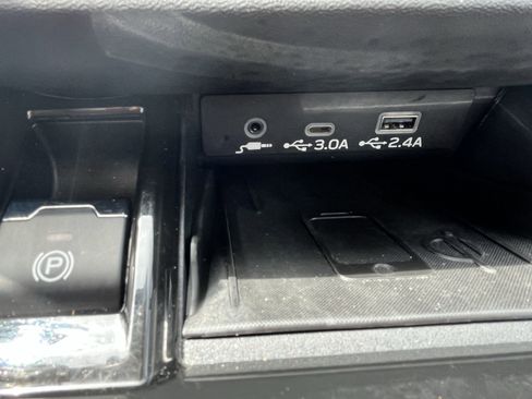 Used 2025 Subaru Legacy Premium AWD/4WD image 24