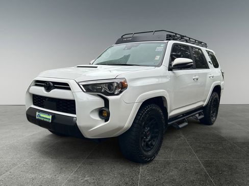 Used 2024 Toyota 4Runner TRD Off-Road Premium w/ Off Road Premium Plus Package AWD/4WD image 3