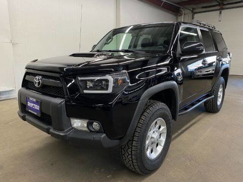 Used 2011 Toyota 4Runner Trail image 8
