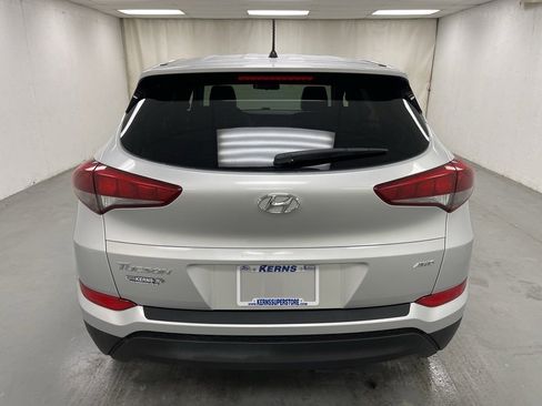 Used 2018 Hyundai Tucson SE image 4