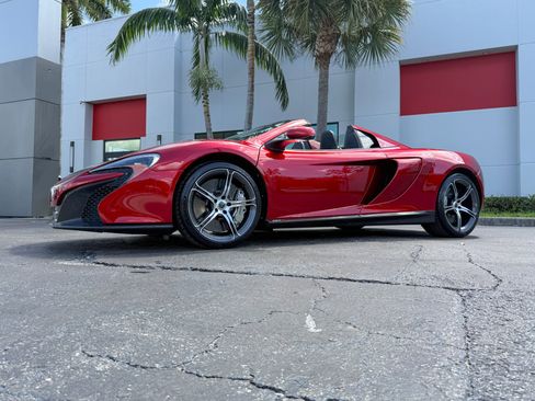 Used 2015 McLaren 650S Spider RWD image 10