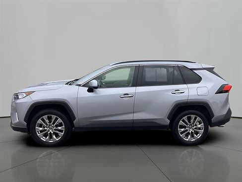 Used 2019 Toyota RAV4 Limited w/ Cold Weather Package FWD image 2