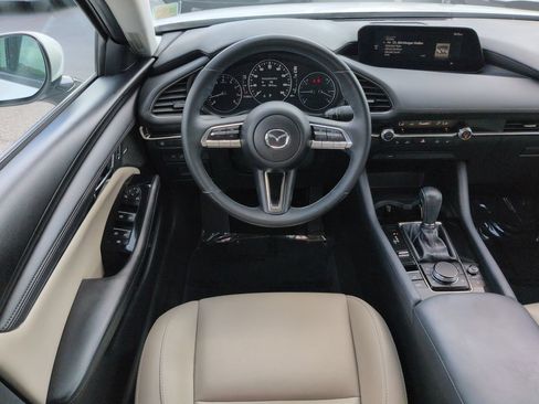 Used 2020 MAZDA MAZDA3 Sedan w/ Preferred Package FWD image 15