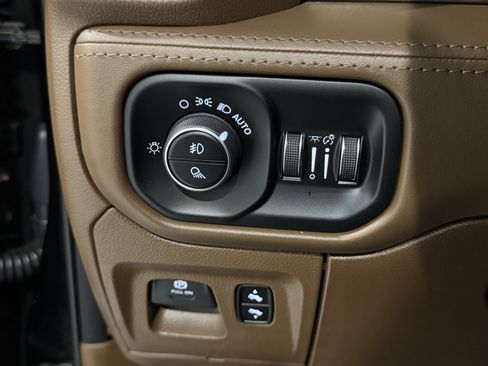 Used 2019 RAM 1500 Limited w/ Trailer Tow Group image 28