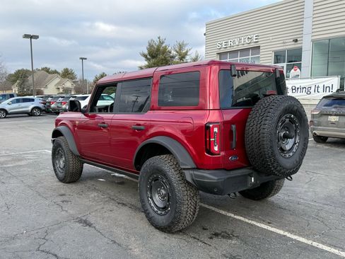 New 2025 Ford Bronco Badlands image 4
