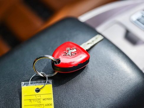 Used 2010 Ferrari California image 51