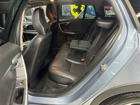 Used 2018 Volvo V60 T5 Cross Country w/ Convenience Package image 13
