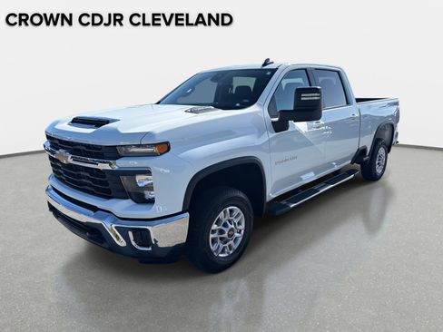 Used 2025 Chevrolet Silverado 2500 LT w/ Convenience Package image 8