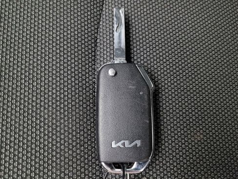 Used 2024 Kia Forte LXS image 32