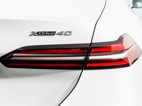 Used 2025 BMW i5 xDrive40 w/ M Sport Package AWD/4WD image 31