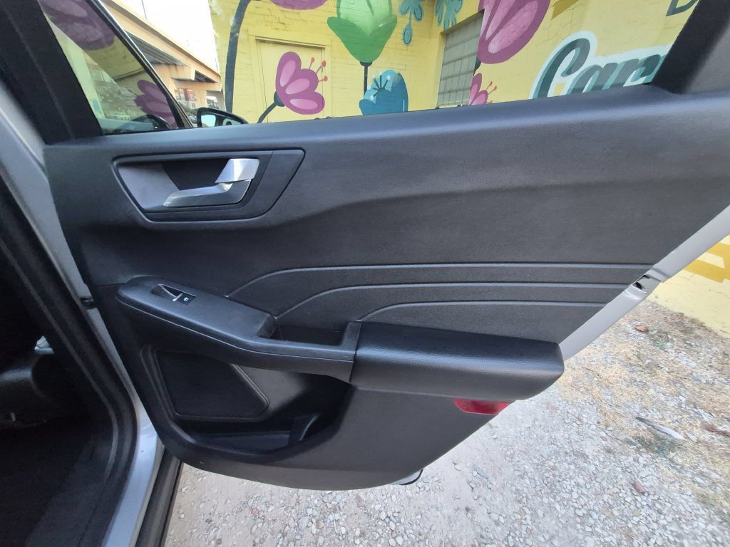 Used 2021 Ford Escape SEL AWD/4WD image 18