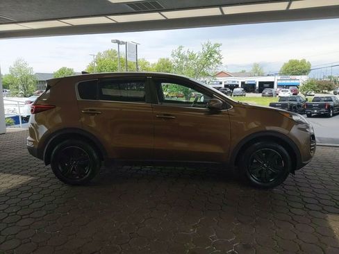 Used 2018 Kia Sportage LX AWD/4WD image 5