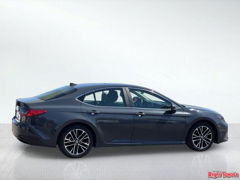 Certified 2025 Toyota Camry XLE image 5