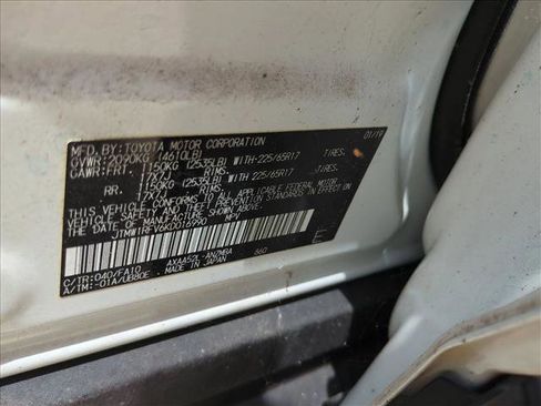 Used 2019 Toyota RAV4 XLE w/ Convenience Package FWD image 15