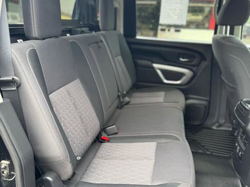 Used 2021 Nissan Titan SV w/ SV Convenience Package AWD/4WD image 13