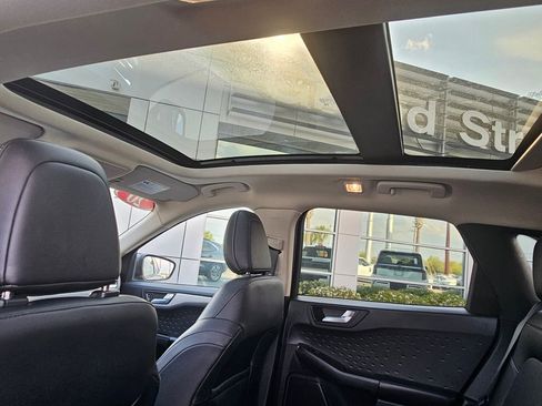 Used 2020 Ford Escape SEL image 16