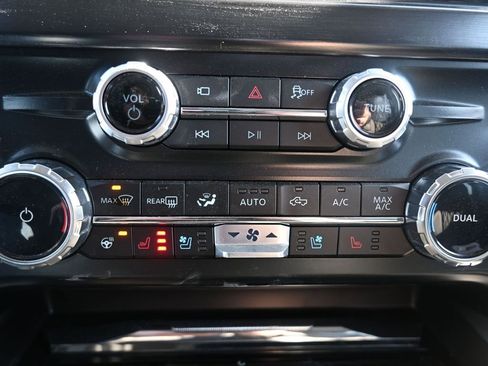 New 2026 Ford F250 Lariat w/ Black Appearance Package image 48