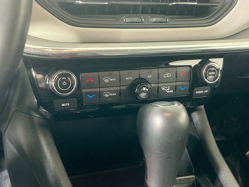Used 2022 Jeep Compass Limited AWD/4WD image 15