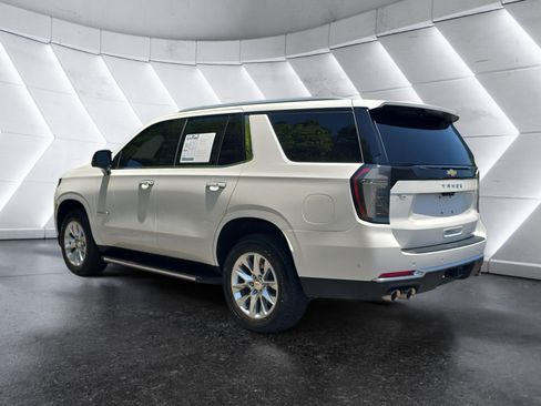 Used 2025 Chevrolet Tahoe Premier AWD/4WD image 3