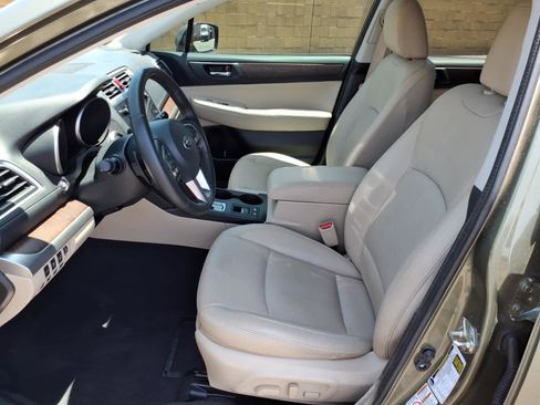 Used 2017 Subaru Outback 2.5i Limited AWD/4WD image 25