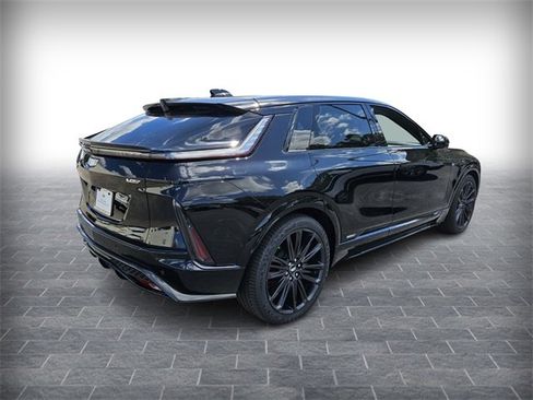 New 2026 Cadillac Lyriq V w/ Exterior Carbon Fiber Package image 4