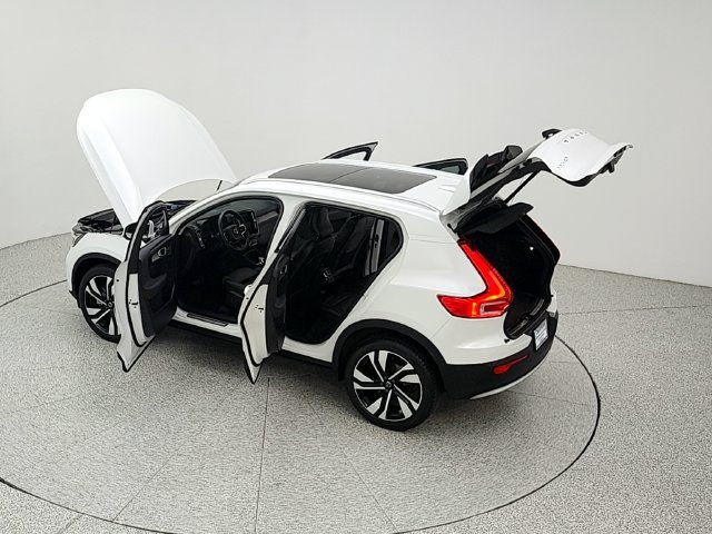 Used 2023 Volvo XC40 B5 Ultimate w/ Climate Package AWD/4WD image 41