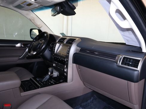 Used 2021 Lexus GX 460 Luxury w/ Sport Design Package image 39