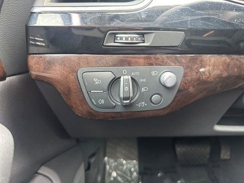 Used 2018 Audi Q7 3.0T Prestige image 29