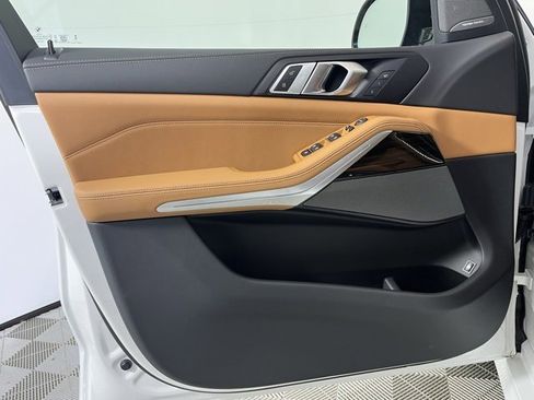 New 2026 BMW X5 xDrive50e w/ M Sport Package image 10