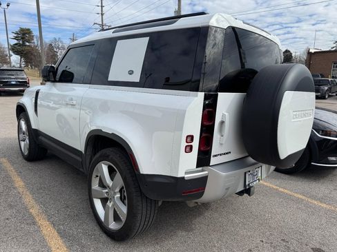 Used 2023 Land Rover Defender 90 S image 9