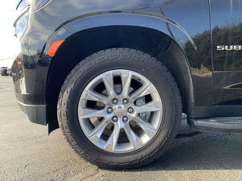 Used 2024 Chevrolet Suburban Premier image 18