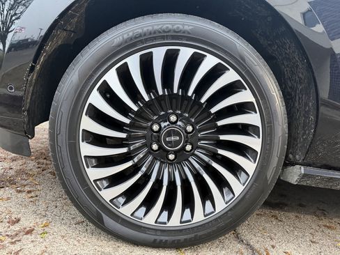 Used 2019 Lincoln Navigator Black Label w/ Cargo Package image 9