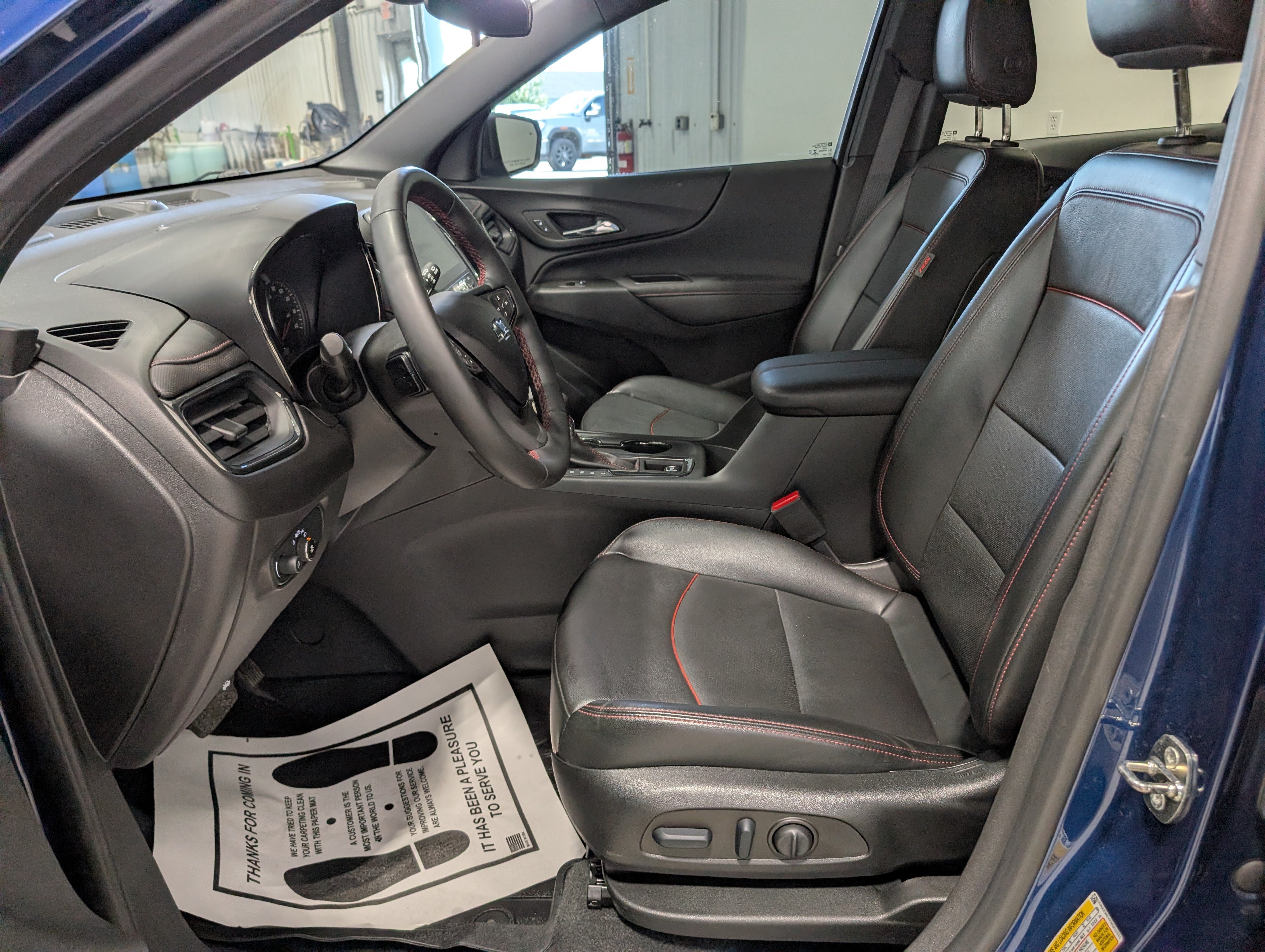 Used 2022 Chevrolet Equinox RS w/ RS Leather Package AWD/4WD image 14
