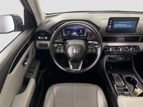 Used 2024 Honda Pilot Elite image 21