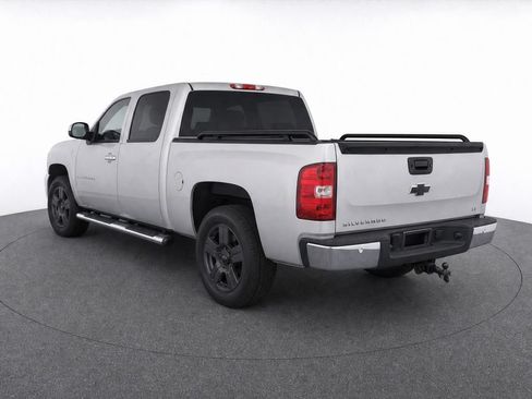Used 2008 Chevrolet Silverado 1500 LT w/ South Central Value Package RWD image 3