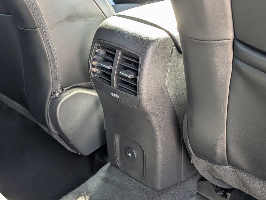 Used 2025 Ford Escape ST-Line FWD image 31