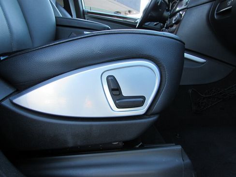 Used 2010 Mercedes-Benz GL 450 4MATIC image 33