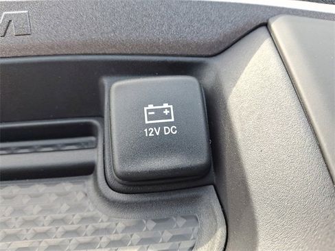 Used 2024 RAM 2500 Tradesman w/ Chrome Appearance Group image 27