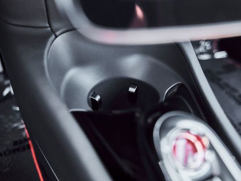 Used 2024 McLaren Artura RWD image 57