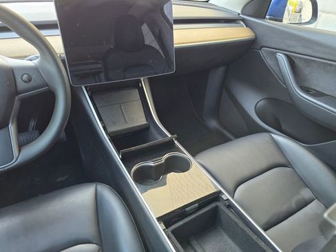 Used 2020 Tesla Model Y Long Range AWD/4WD image 28