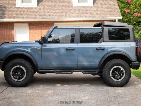 Used 2023 Ford Bronco Badlands w/ Sasquatch Package AWD/4WD image 3