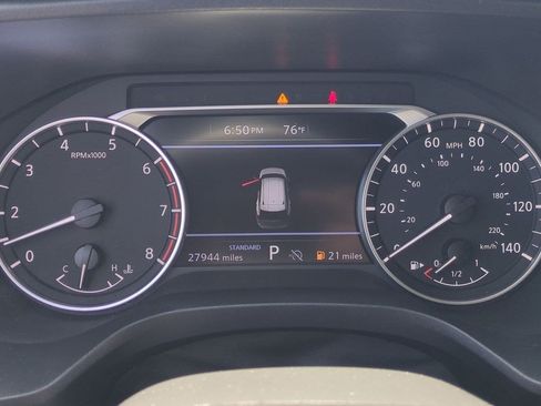 Certified 2025 Nissan Rogue SV w/ SV Premium Package FWD image 14