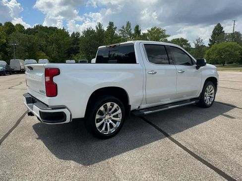 Used 2021 Chevrolet Silverado 1500 High Country w/ Technology Package AWD/4WD image 8