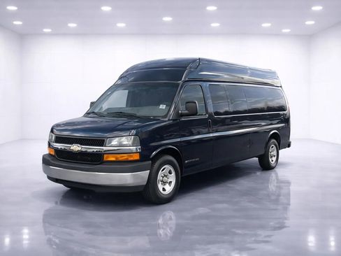 Used 2010 Chevrolet Express 3500 LT w/ LT Preferred Equipment Group RWD image 1